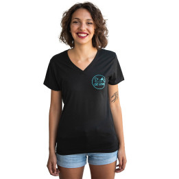 V-neck t-shirt
